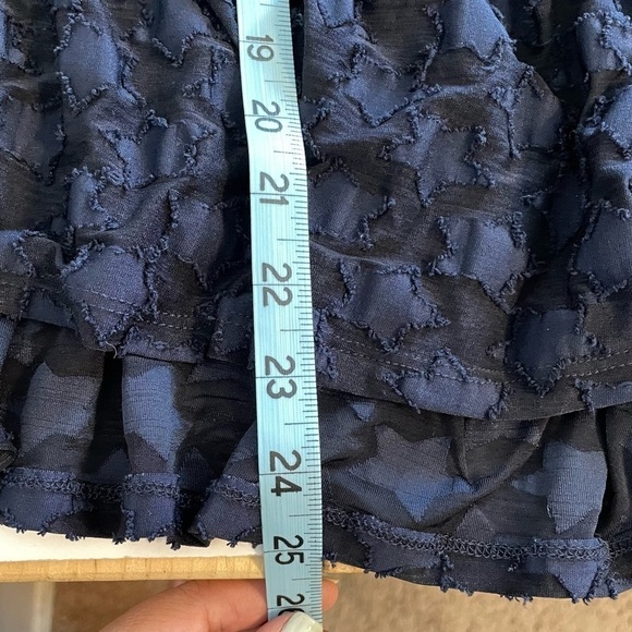 Lane Bryant Black Classic Flutter Sleeve V-Neck Peplum Shirt Blue Stars - Picture 13 of 13